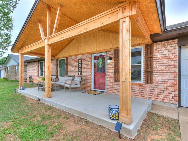 20071 Timberidge Road, Harrah, OK 73045