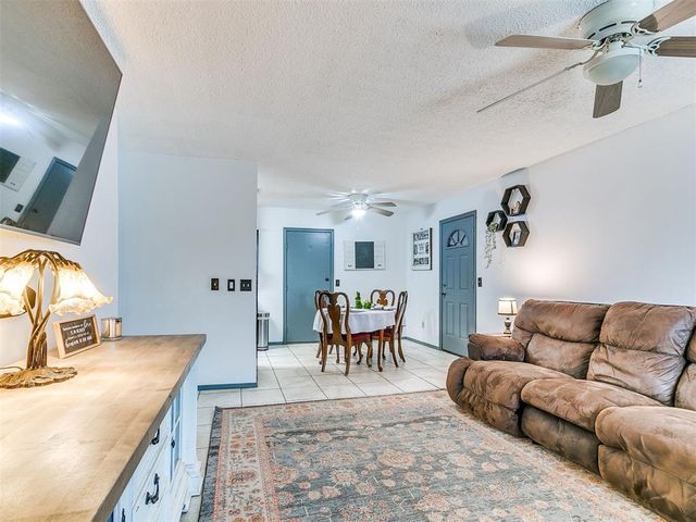 20071 Timberidge Road, Harrah, OK 73045