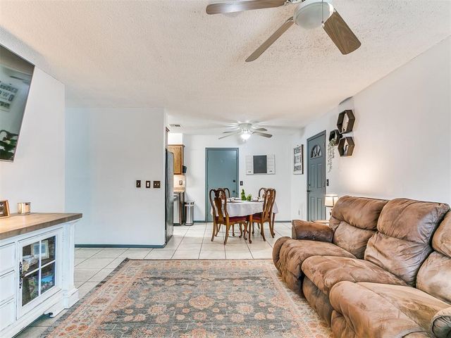 20071 Timberidge Road, Harrah, OK 73045