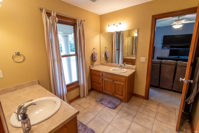 6010 N 530 West, Huntington, IN 46750