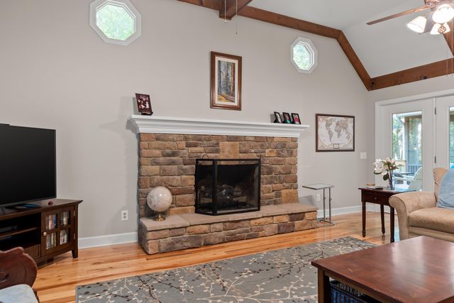 64 Whispering Pines Drive, Signal Mountain, TN 37377
