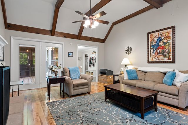 64 Whispering Pines Drive, Signal Mountain, TN 37377