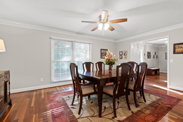 64 Whispering Pines Drive, Signal Mountain, TN 37377