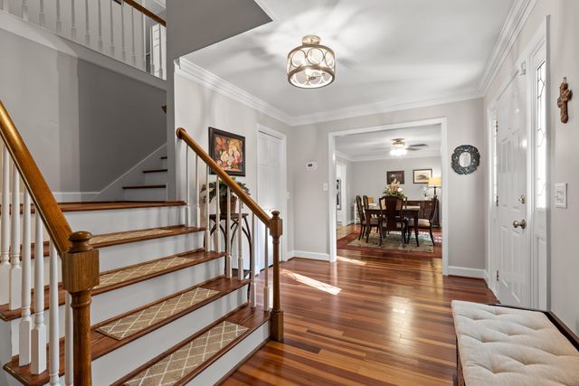 64 Whispering Pines Drive, Signal Mountain, TN 37377