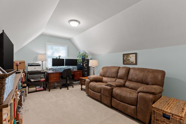 64 Whispering Pines Drive, Signal Mountain, TN 37377
