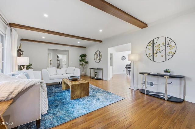 380 S Parkwood Avenue, Pasadena, CA 91107