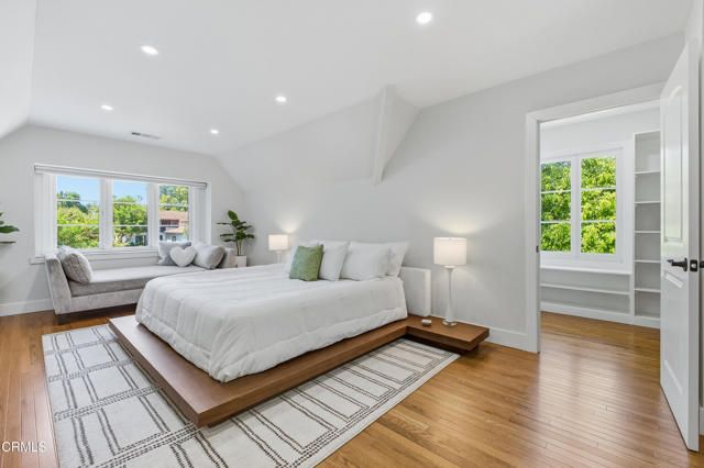 380 S Parkwood Avenue, Pasadena, CA 91107