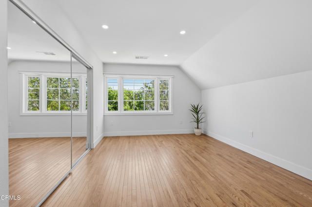 380 S Parkwood Avenue, Pasadena, CA 91107