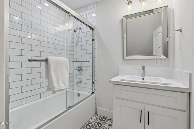 380 S Parkwood Avenue, Pasadena, CA 91107