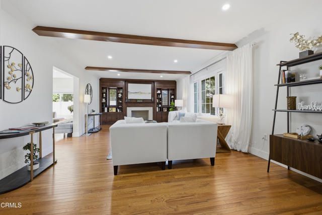 380 S Parkwood Avenue, Pasadena, CA 91107