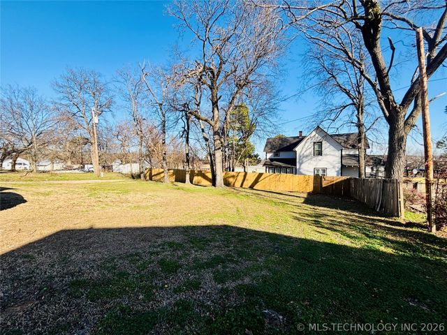 206 Forest, Eufaula, OK 74432