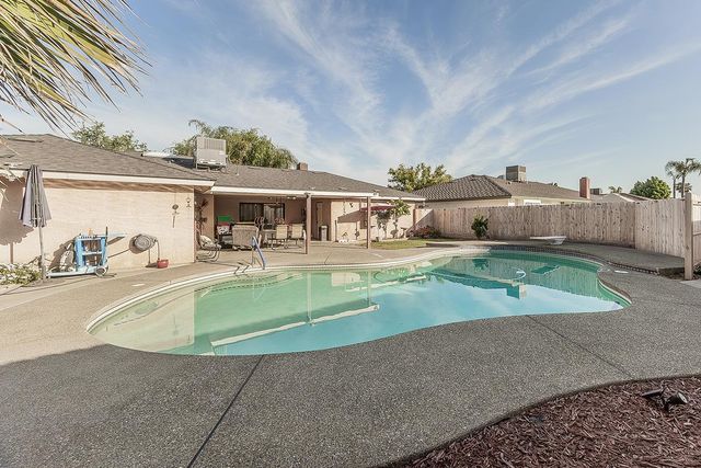 2892 Aspen Street, Hanford, CA 93230