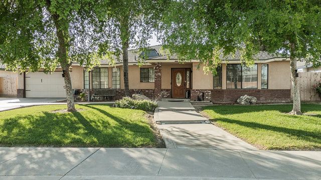 2892 Aspen Street, Hanford, CA 93230