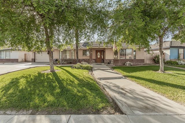 2892 Aspen Street, Hanford, CA 93230