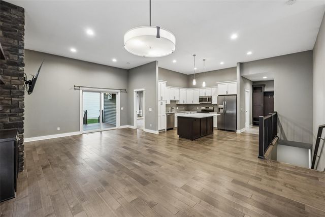 905 Chinook Way, Polk City, IA 50226