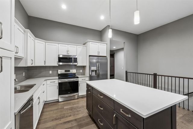905 Chinook Way, Polk City, IA 50226