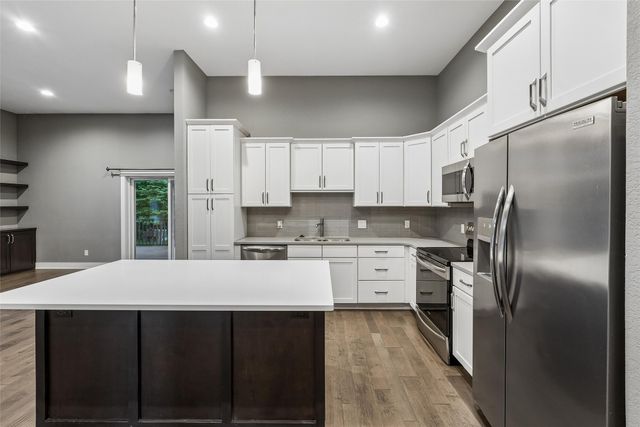 905 Chinook Way, Polk City, IA 50226