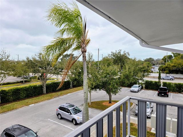 11251 80TH AVENUE 310, Seminole, FL 33772