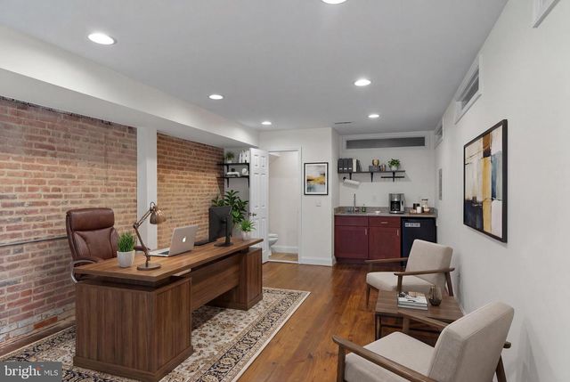 402 E FORT AVE, Baltimore, MD 21230