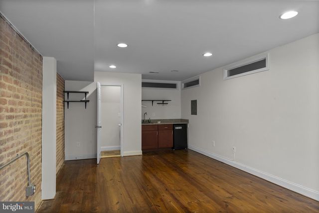 402 E FORT AVE, Baltimore, MD 21230