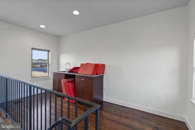 402 E FORT AVE, Baltimore, MD 21230