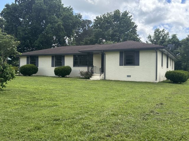 302 Dow Dr, Shelbyville, TN 37160