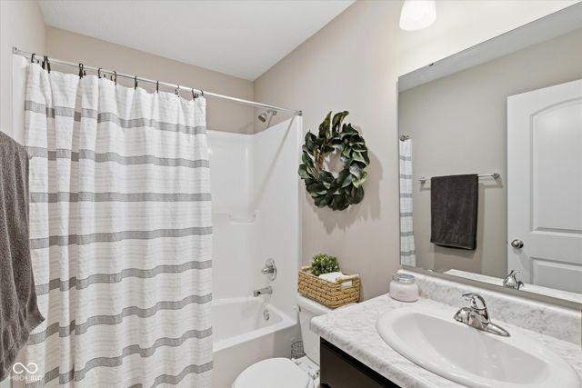 156 Tinker Trail, Greenfield, IN 46140