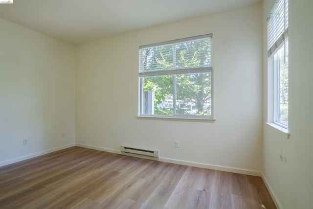 211 Bayside Ct, Richmond, CA 94804