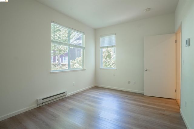211 Bayside Ct, Richmond, CA 94804