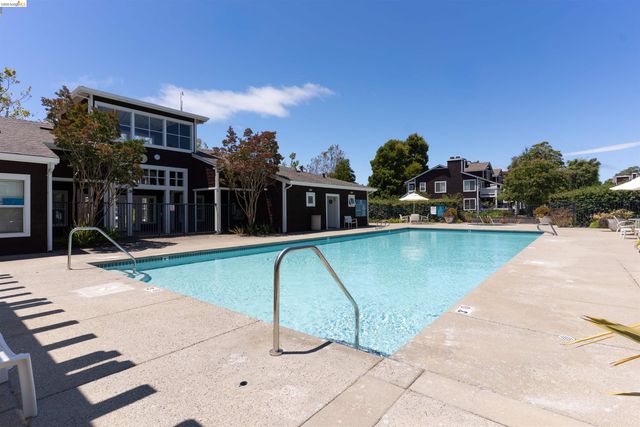 211 Bayside Ct, Richmond, CA 94804
