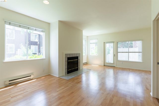 211 Bayside Ct, Richmond, CA 94804