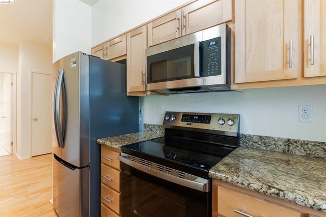 211 Bayside Ct, Richmond, CA 94804