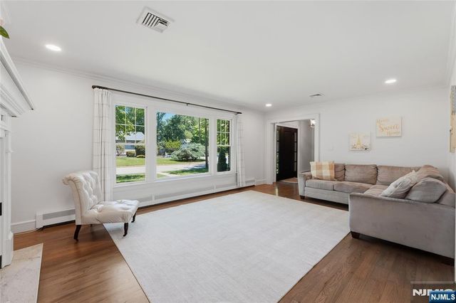 2430 Cleveland Avenue, Twp Of Washington, NJ 07676