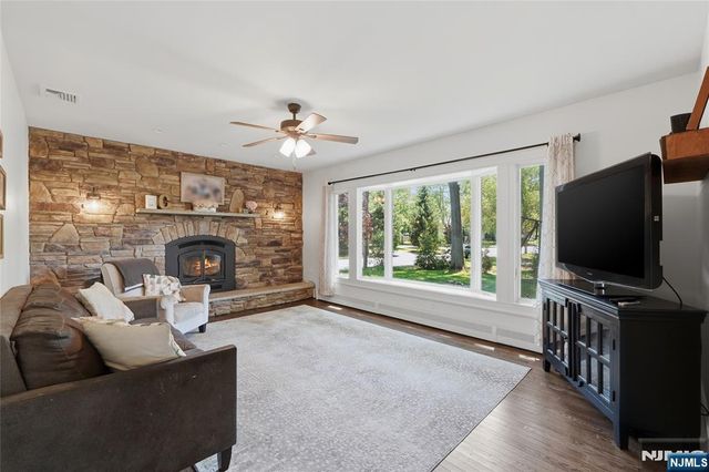 2430 Cleveland Avenue, Twp Of Washington, NJ 07676