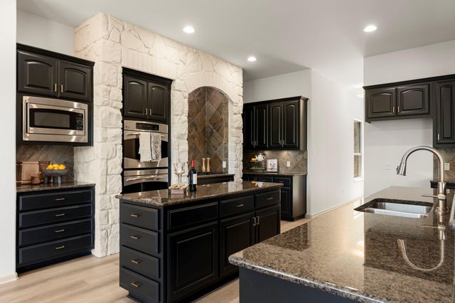 260 Longmont LN, Austin, TX 78737