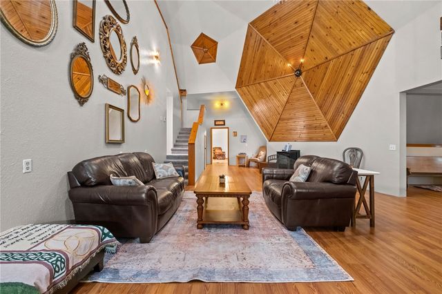 158 S Beaver Springs Road, Watts, OK 74964