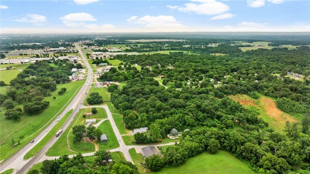 158 S Beaver Springs Road, Watts, OK 74964