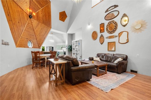 158 S Beaver Springs Road, Watts, OK 74964