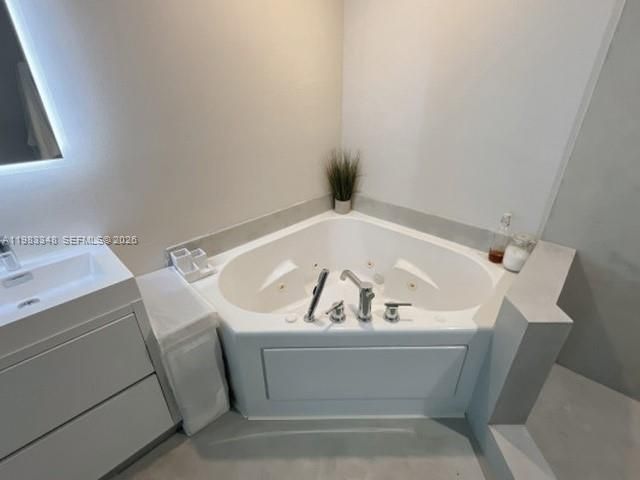 3029 NE 188th St 822, Aventura, FL 33180