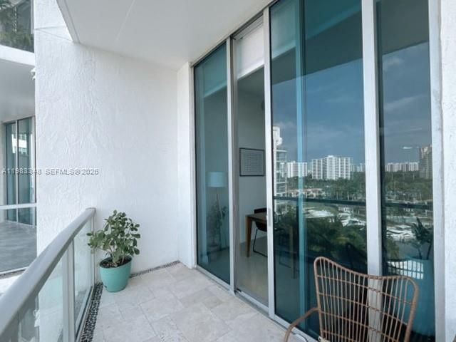 3029 NE 188th St 822, Aventura, FL 33180