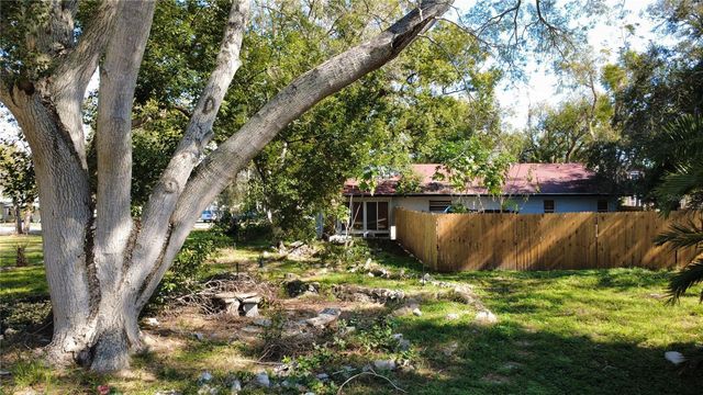 1136 DOUGLAS AVENUE, Dunedin, FL 34698