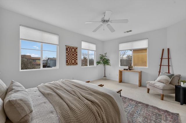 2852 Crested St, West Sacramento, CA 95691