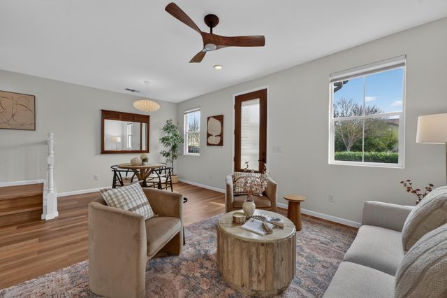 2852 Crested St, West Sacramento, CA 95691