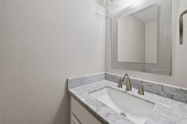 6351 Briar Rose Drive 149, Houston, TX 77057