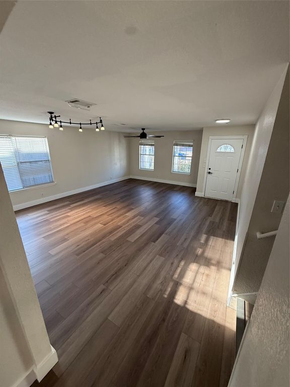 108 Presidio DR, Leander, TX 78641