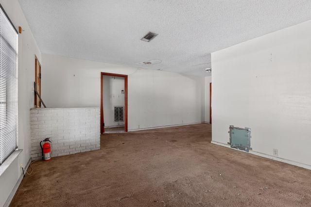 1007 W 30th Street, Houston, TX 77018