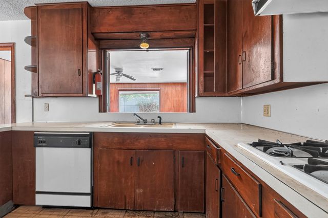1007 W 30th Street, Houston, TX 77018