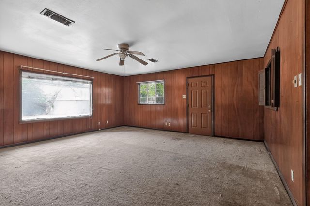 1007 W 30th Street, Houston, TX 77018
