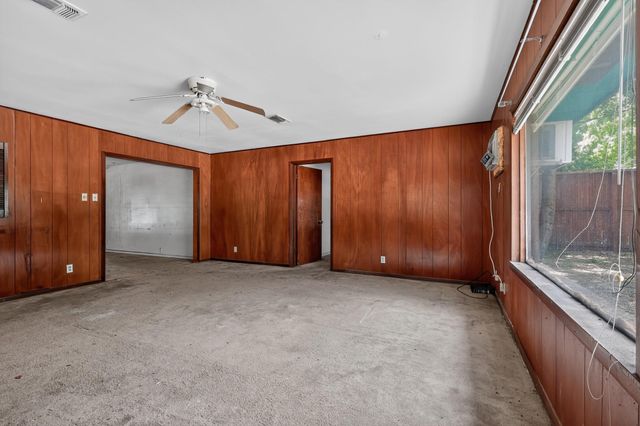 1007 W 30th Street, Houston, TX 77018