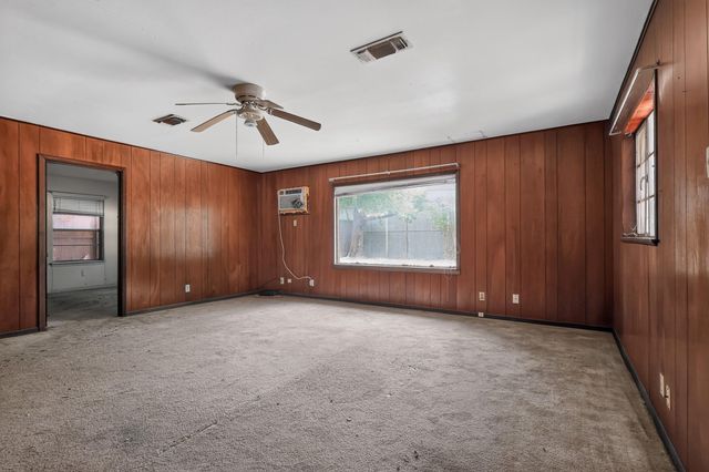 1007 W 30th Street, Houston, TX 77018